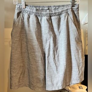 Lululemon Men's Medium Pace Breaker Linerless Shorts 7" Silver/Gray